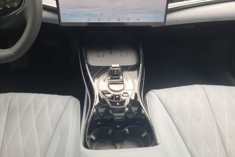 Used BYD Seal 2022 650 km All-Wheel-Drive Performance Version
