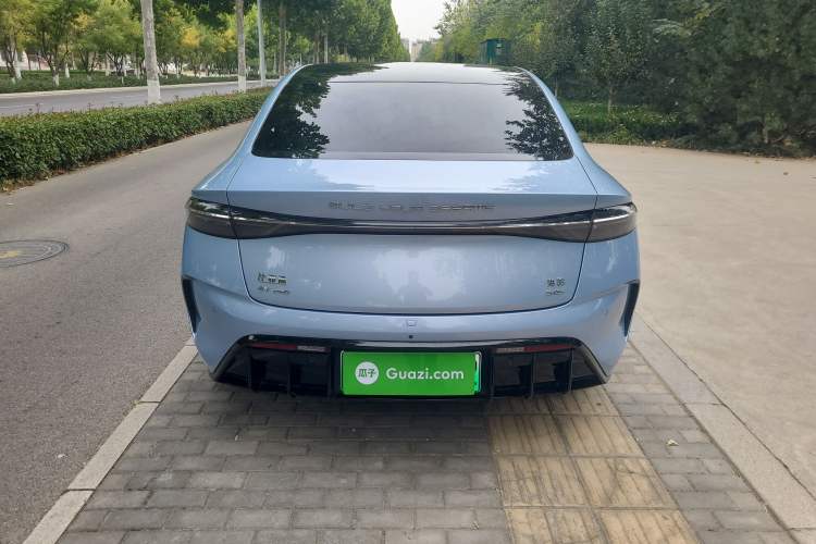 Used BYD Seal 2022 650 km All-Wheel-Drive Performance Version
