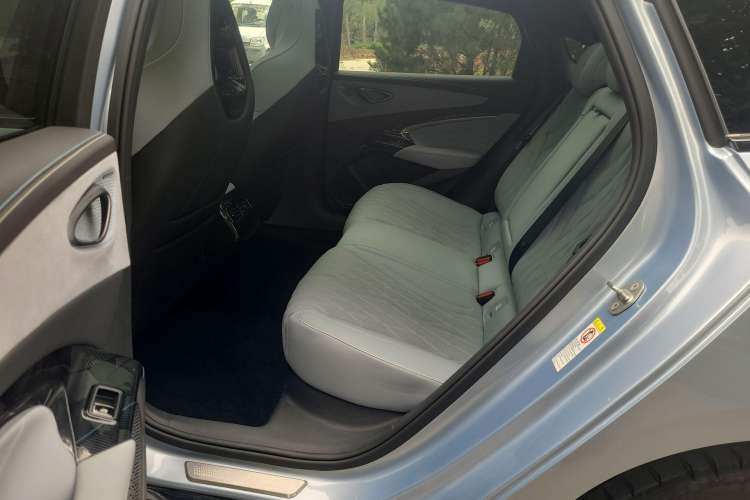 Used BYD Seal 2022 650 km All-Wheel-Drive Performance Version
