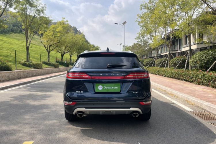 Used Lincoln MKC 2017 2.0T Two-Wheel Drive Deluxe Edition