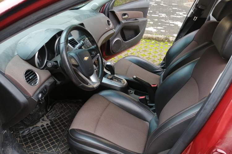 Used Chevrolet Cruze 2013 Hatchback 1.6L Automatic Luxury Model