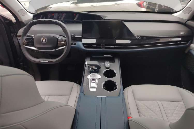 Used Changan UNI-K iDD 2023 Zhidian iDD 1.5T 135km Smart & Fun Model
