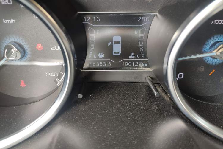 Used Zotye SR7 2016 1.5T Manual Cube Heart Edition China V Standard