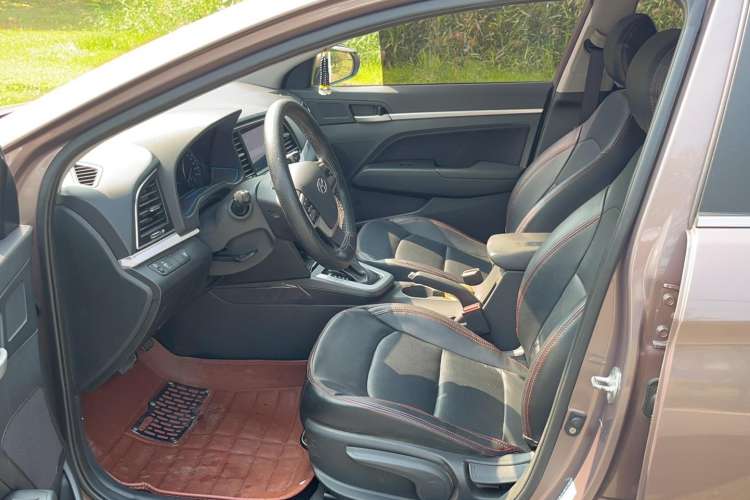 Used Hyundai Elantra (6th Generation / Lingdong) 2016 1.6L Automatic ZhiXuan – Elite Version Interior 1
