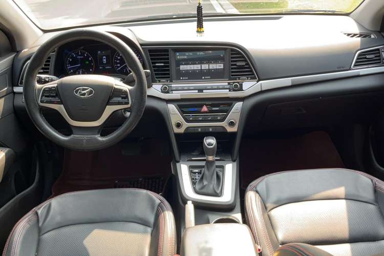 Used Hyundai Elantra (6th Generation / Lingdong) 2016 1.6L Automatic ZhiXuan – Elite Version Interior 3