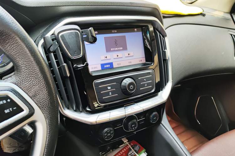 Used JMC Yusheng S350 2016 2.0T Manual 4x4 Gasoline Luxury Sunroof Version 5 Seats