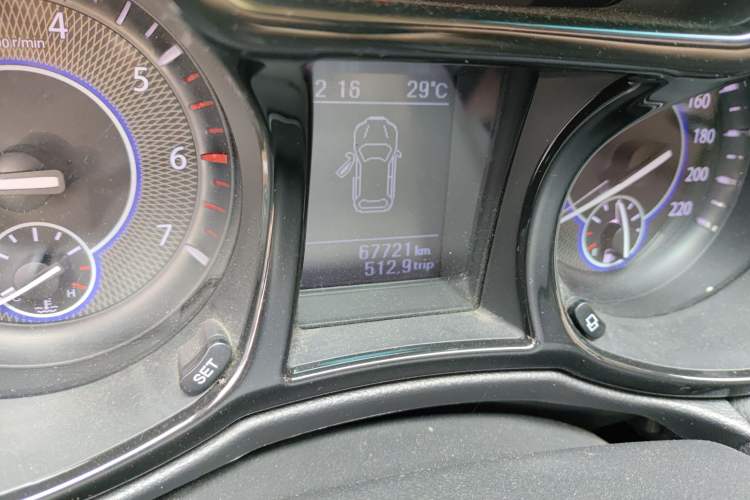 Used JMC Yusheng S350 2016 2.0T Manual 4x4 Gasoline Luxury Sunroof Version 5 Seats