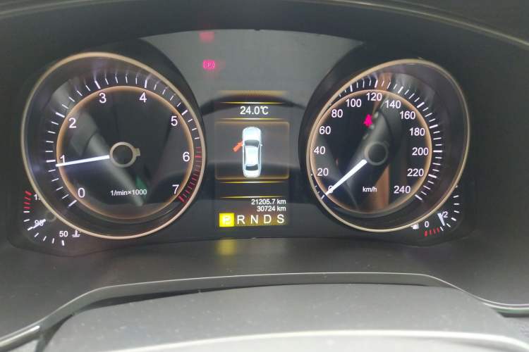 Used Hongqi H7 2017 1.8T Tech Model
