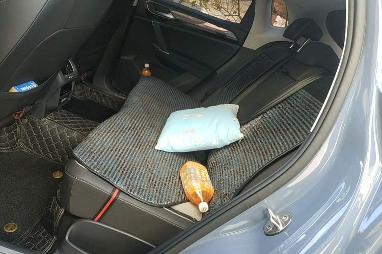 Used Volkswagen Tayron X 2020 330TSI Two-Wheel Drive Luxury Smart Connectivity Version Left Rear Seat