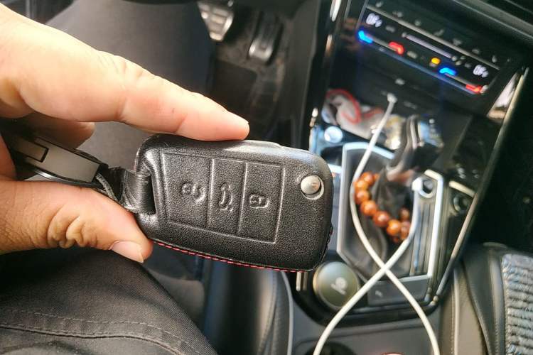 Used Volkswagen Tayron X 2020 330TSI Two-Wheel Drive Luxury Smart Connectivity Version Vehicle Key