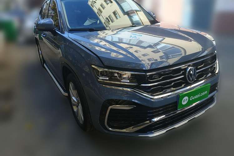 Used Volkswagen Tayron X 2020 330TSI Two-Wheel Drive Luxury Smart Connectivity Version Front Right 45 Deg