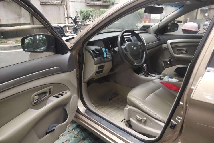 Used Dongfeng Aeolus A60 2014 2.0L CVT Tech Version