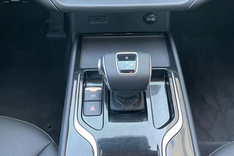 Used Hongqi E-QM5 2022 431 km Charge & Enjoy Edition
