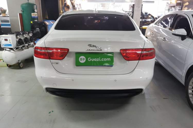 Used Jaguar XE 2015 2.0T 200 PS R-Sport
