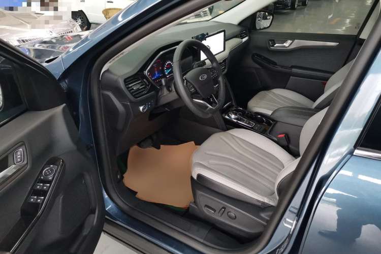 Used Ford Escape 2020 EcoBoost 245 Two-Wheel-Drive Titanium Edition