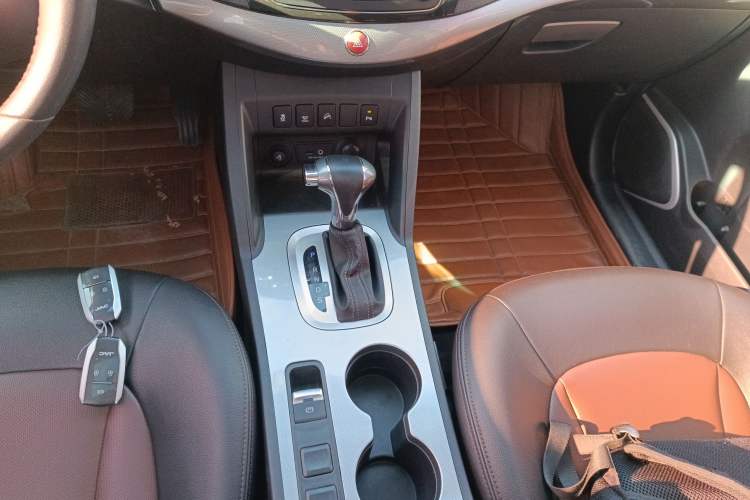 Used JAC Refine S5 2015 1.5T Automatic Luxury Model