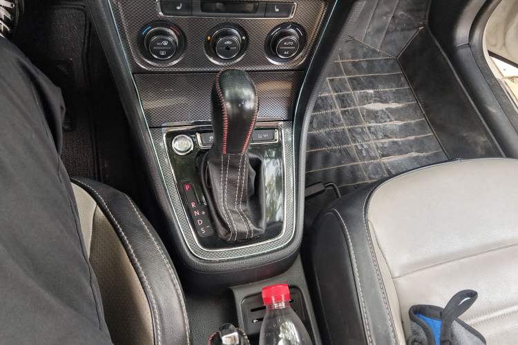 Used Volkswagen Cross Lavida 2014 1.4TSI DSG Gear Lever