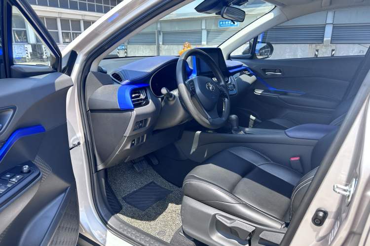 Used Toyota C-HR 2021 Dual-Motor 2.0L E-CVT Comfort Edition Interior 2