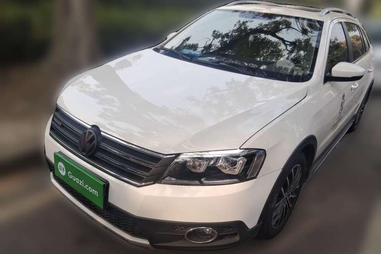 Used Volkswagen Cross Lavida 2014 1.4TSI DSG