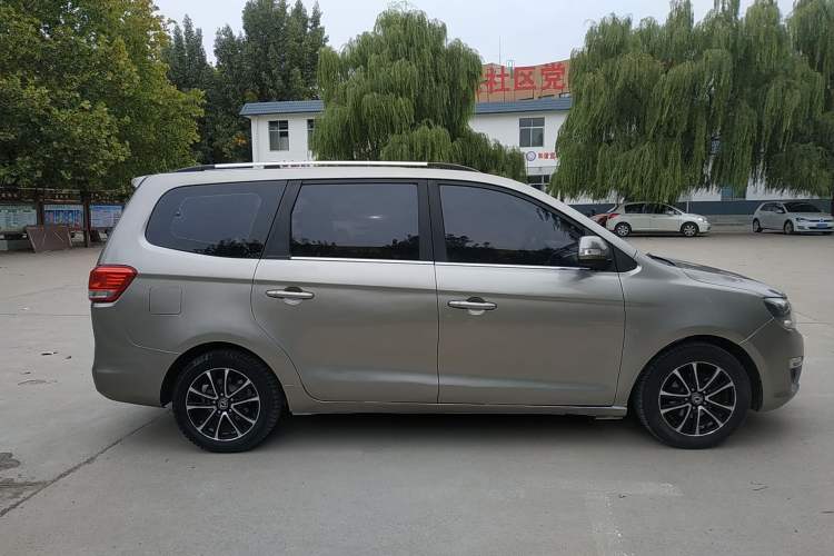 Used FORTHING S500 2016 1.6L Manual Luxury Model
