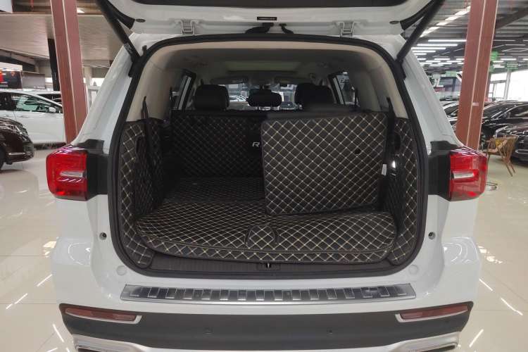 Used Roewe RX8 2018 30T Smart Connectivity Four-Wheel Drive Flagship Edition
