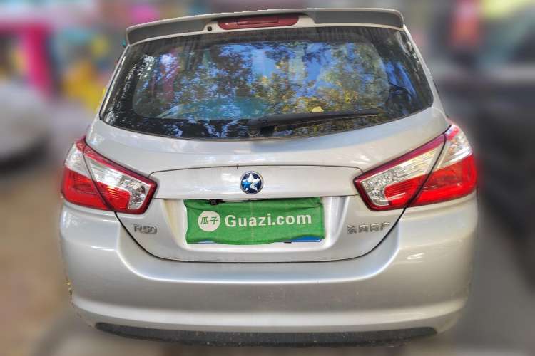 Used Venucia R50 2013 1.6L Automatic Luxury Edition
