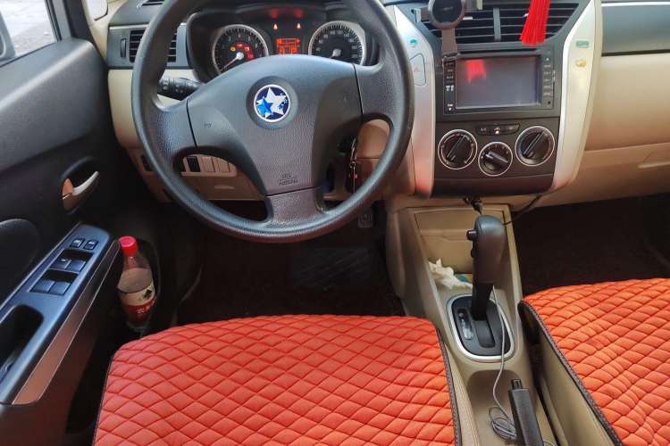 Used Venucia R50 2013 1.6L Automatic Luxury Edition
