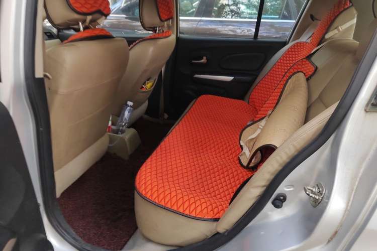 Used Venucia R50 2013 1.6L Automatic Luxury Edition
