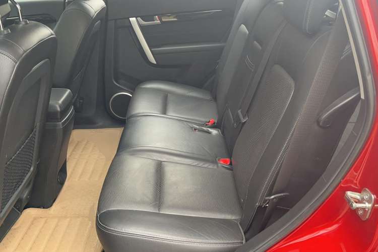 Used Chevrolet Captiva 2014 2.4L 4x4 Flagship Edition 7 Seats
