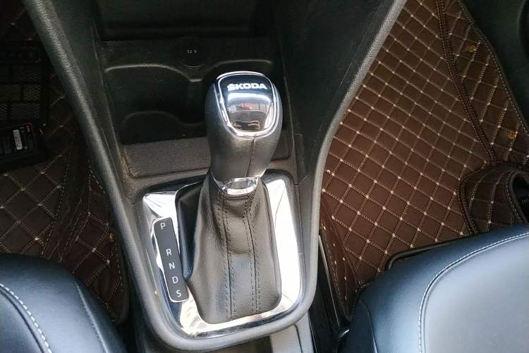 Used Skoda Rapid Spaceback 2018 1.6L Automatic Comfort Edition
