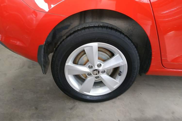 Used Skoda Rapid Spaceback 2018 1.6L Automatic Comfort Edition
