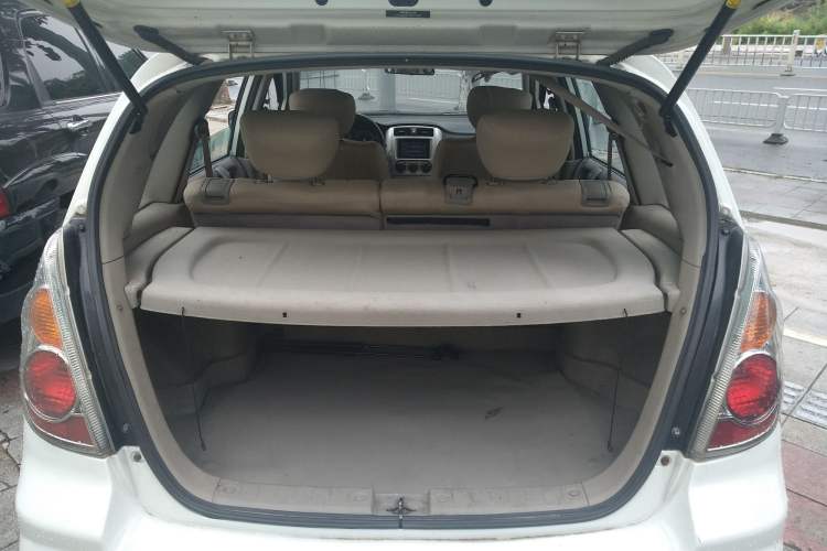 Used Suzuki Liana 2013 Hatchback 1.4L Manual Standard Model A
