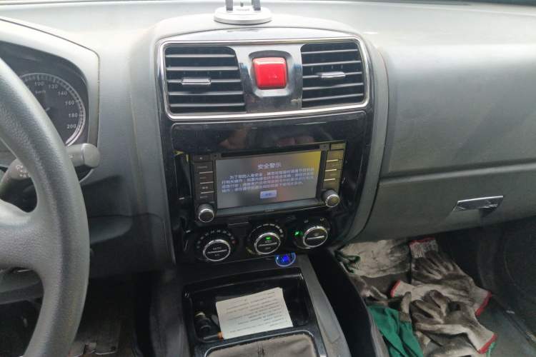 Used Great Wall Wingle 5 2013 2.0T European Version Two-Wheel Drive Elite Edition 6MT Big Double Cab GW4D20B