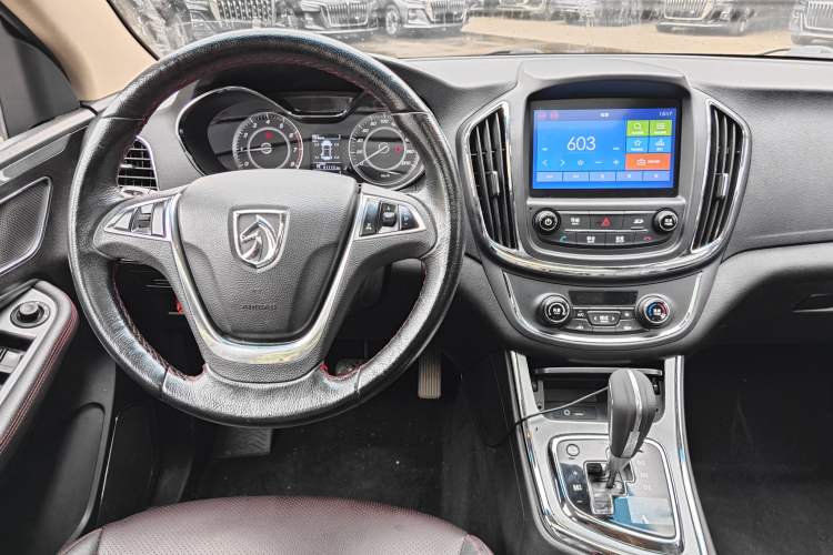Used Baojun 560 2016 1.8L iAMT Luxury Model
