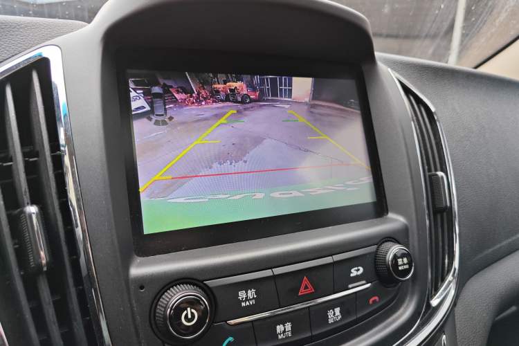 Used Baojun 560 2016 1.8L iAMT Luxury Model
