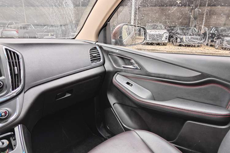 Used Baojun 560 2016 1.8L iAMT Luxury Model
