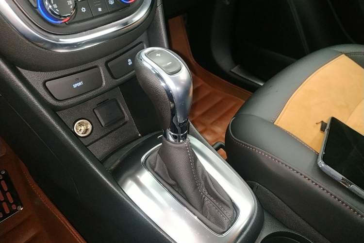 Used Buick Encore 2015 1.4T Automatic Two-Wheel Drive Urban Leading Model
