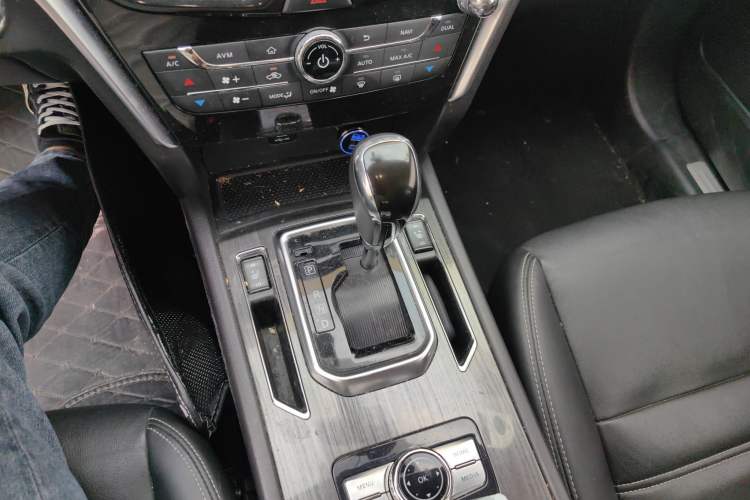 Used Venucia T90 2018 2.0L CVT Smart Connect Leading Edition China V Standard