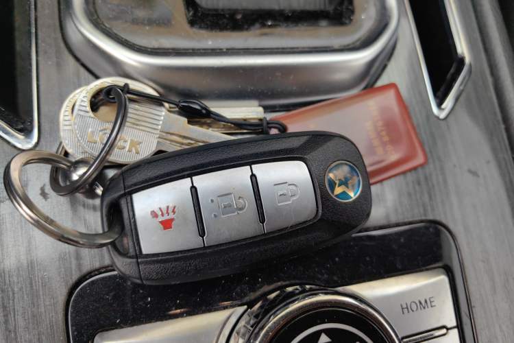 Used Venucia T90 2018 2.0L CVT Smart Connect Leading Edition China V Standard