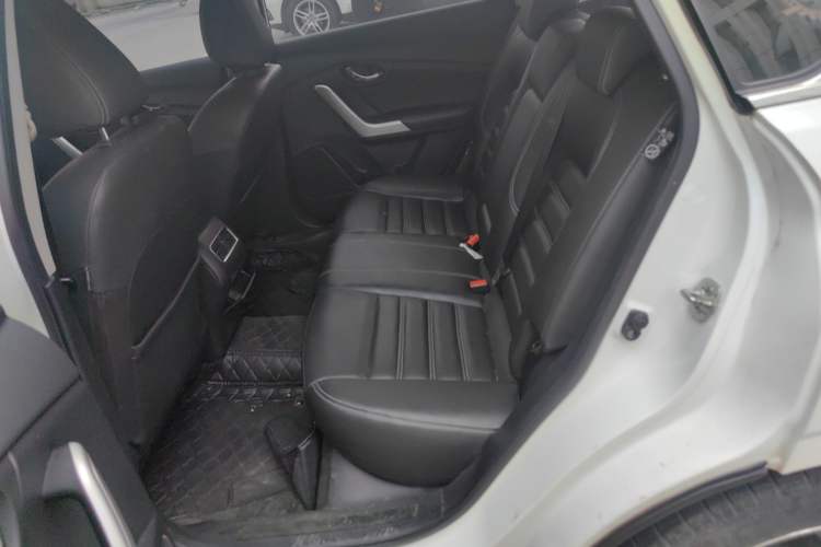 Used Venucia T90 2018 2.0L CVT Smart Connect Leading Edition China V Standard