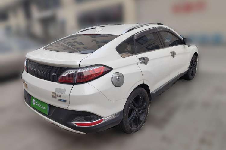 Used Venucia T90 2018 2.0L CVT Smart Connect Leading Edition China V Standard