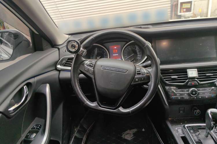 Used Venucia T90 2018 2.0L CVT Smart Connect Leading Edition China V Standard