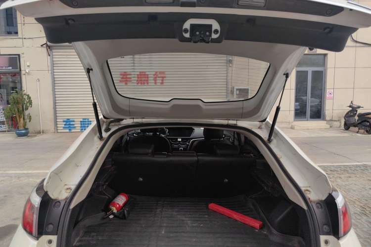 Used Venucia T90 2018 2.0L CVT Smart Connect Leading Edition China V Standard