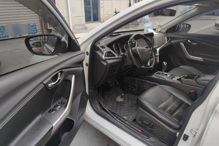 Used Venucia T90 2018 2.0L CVT Smart Connect Leading Edition China V Standard