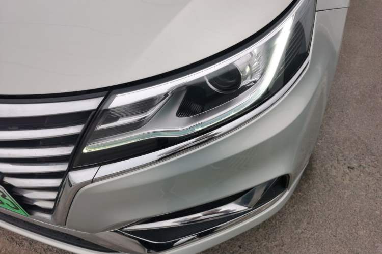 Used Roewe i6 New Energy 2017 45T Hybrid Connect & Smart Enjoyment Edition
