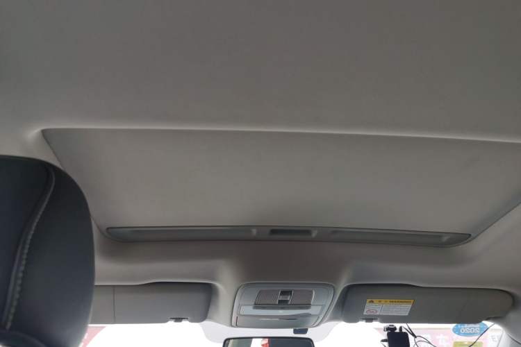 Used Roewe i6 New Energy 2017 45T Hybrid Connect & Smart Enjoyment Edition
