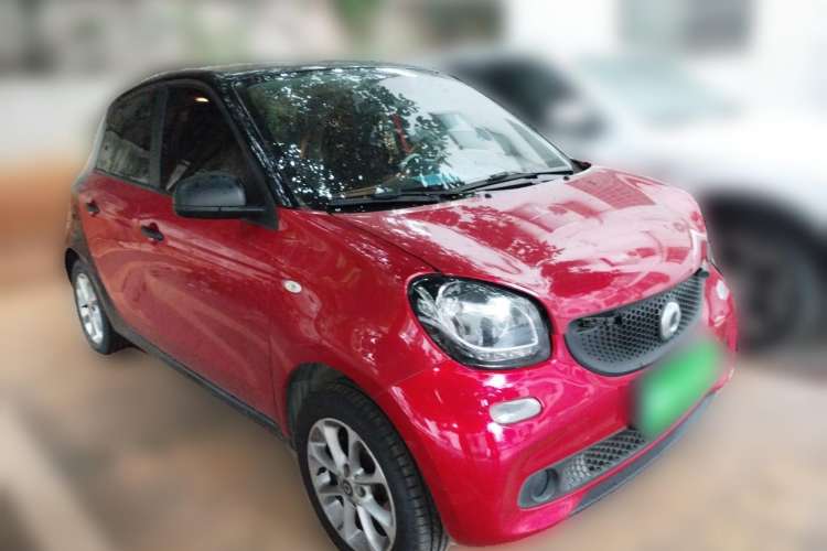 Used smart forfour 2018 1.0L 52 kW Dynamic Edition
