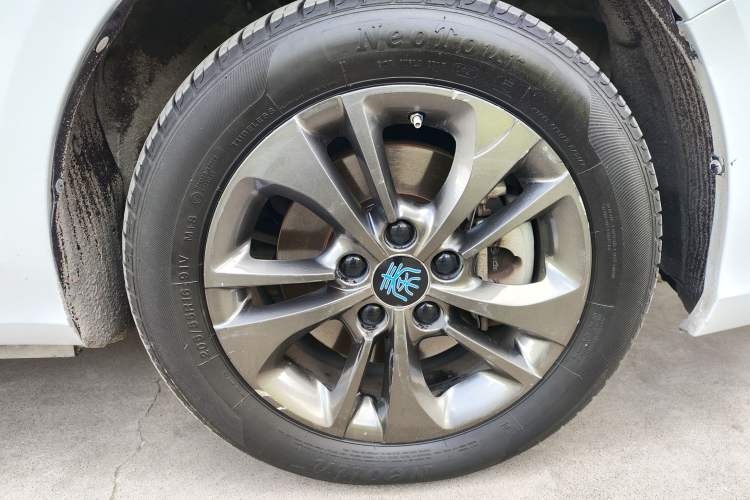 Used BYD Qin New Energy 2017 1.5T Luxury Model Exterior 2