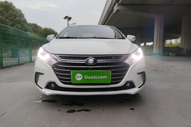 Used BYD Qin New Energy 2017 1.5T Luxury Model Exterior 3