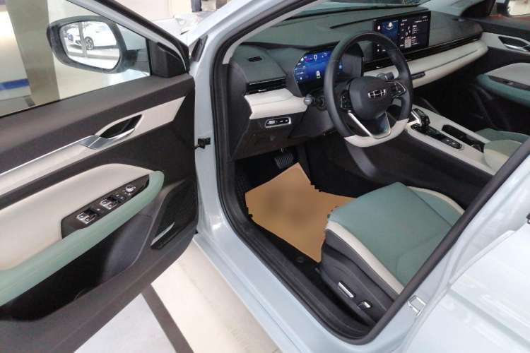 Used Geely Auto Emgrand L HiP 2022 1.5TD-DHT Pro 100KM Super Rui
